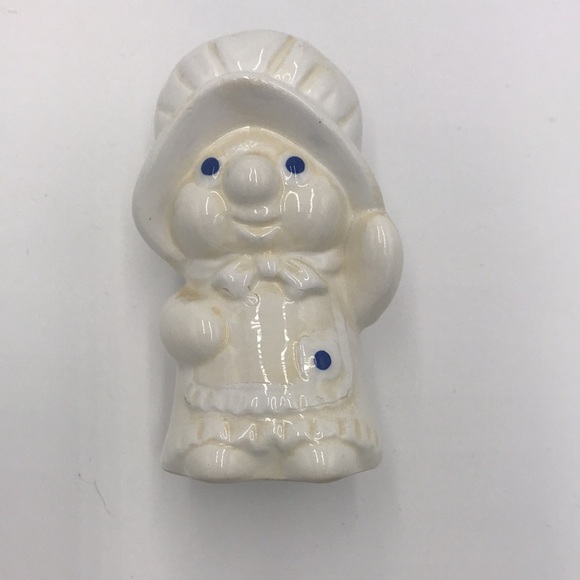 ❤️Vintage Pillsbury dough boy and girl salt and pepper shakers. So unique! - Picture 5 of 7